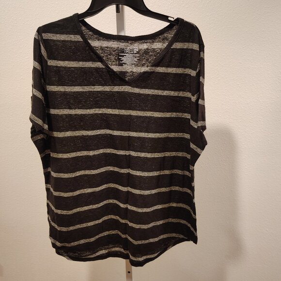 Time and Tru Top Women's Plus Size Short Sleeve Top Size XXL Striped Black - Picture 1 of 10